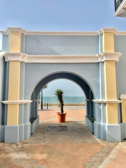 Gatu Sherry, Junto Puerto Deportivo Y Playa " Preferente Mayores De 25 Anos Y Familias " Эль-Пуэрто-де-Санта-Мария Экстерьер фото